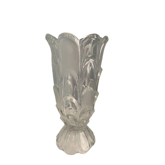 Toscana Bohemia Crystal Vase Layered Flower Petal Design Frosted Accents - Picture 2 of 12